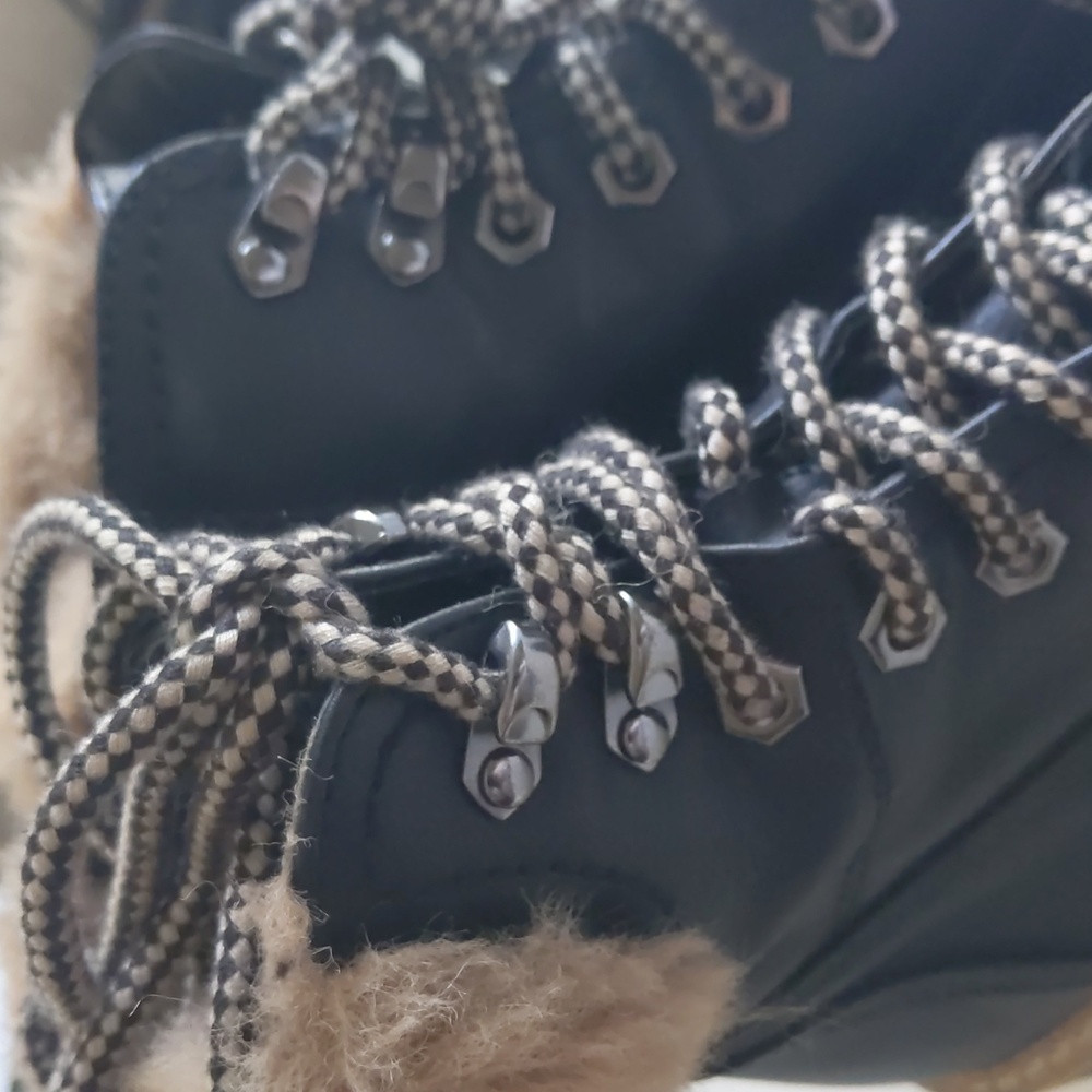 Boots - Picture 6 of 6
